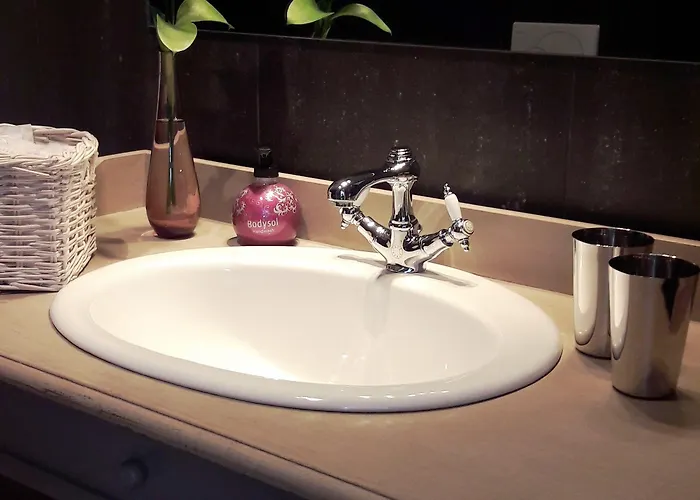 Nocleg ze śniadaniem D'hondt 4*